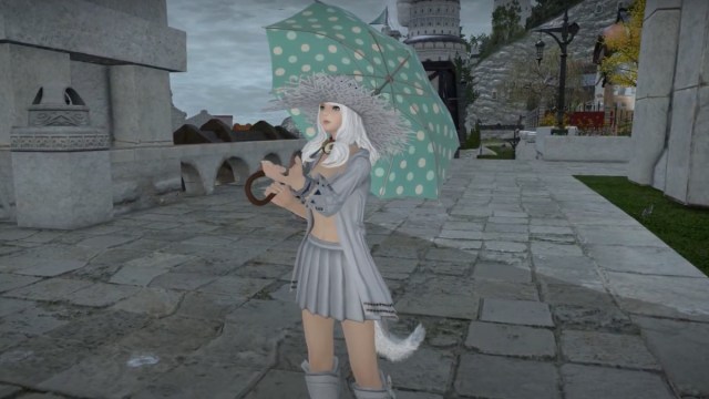 A character with a polka dot umbrella in Final Fantasy 14.