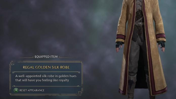 Regal Golden Silk Robe in Hogwarts Legacy